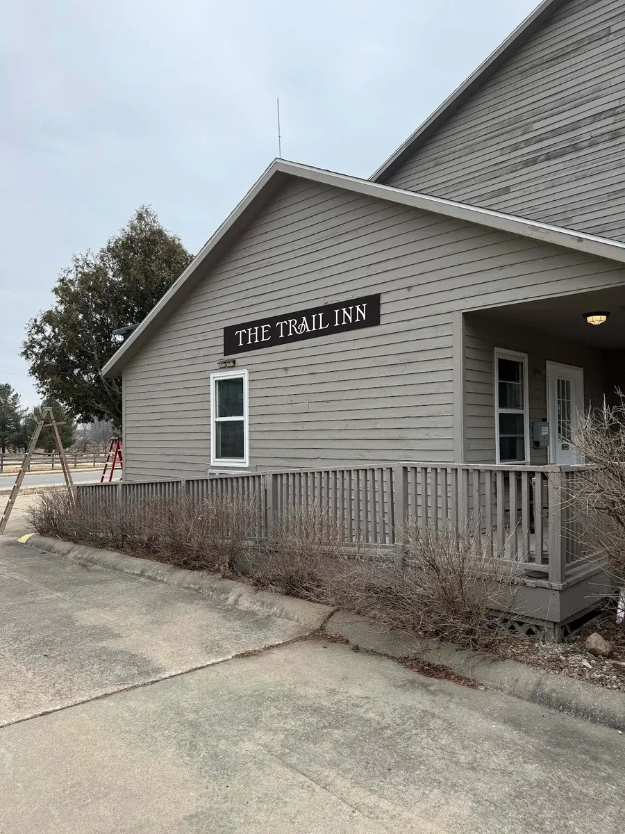 The Trail Inn - Amana