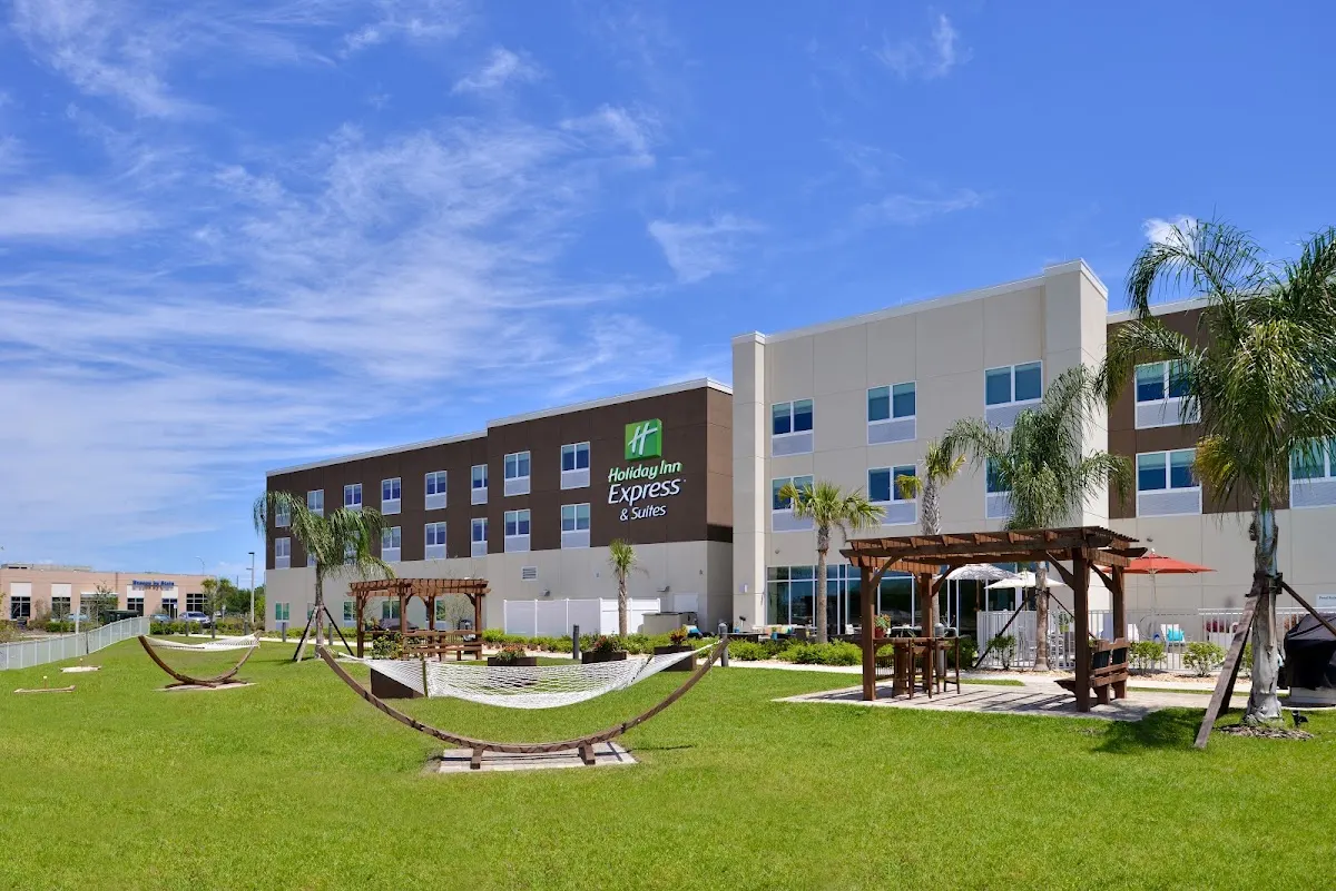 Holiday Inn Express & Suites Trinity by IHG