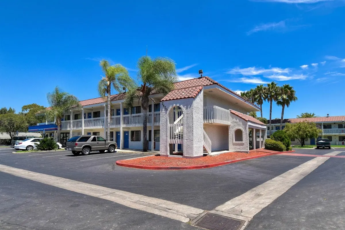 Motel 6 Pomona, CA - Los Angeles