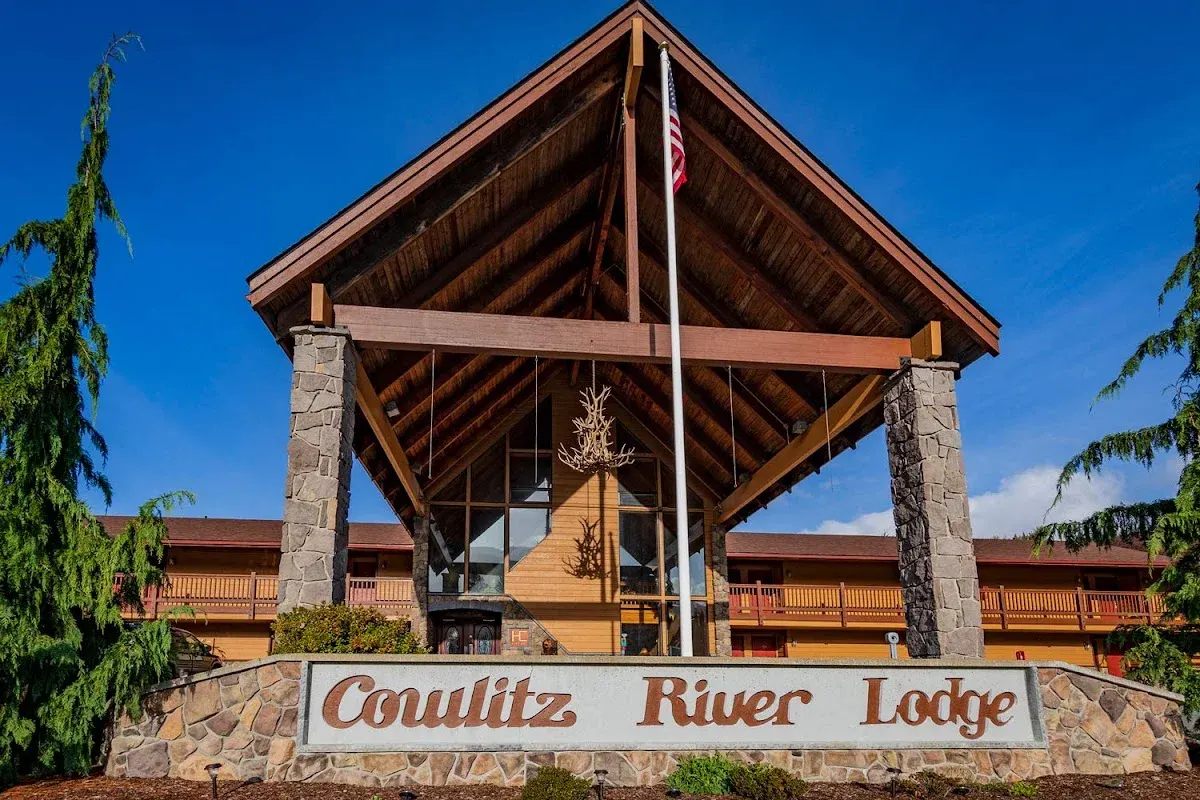 Cowlitz River Lodge