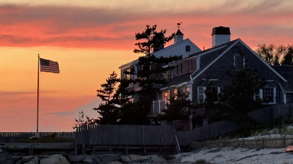 Chatham Getaway w/ Sunroom: Walk to Beach!