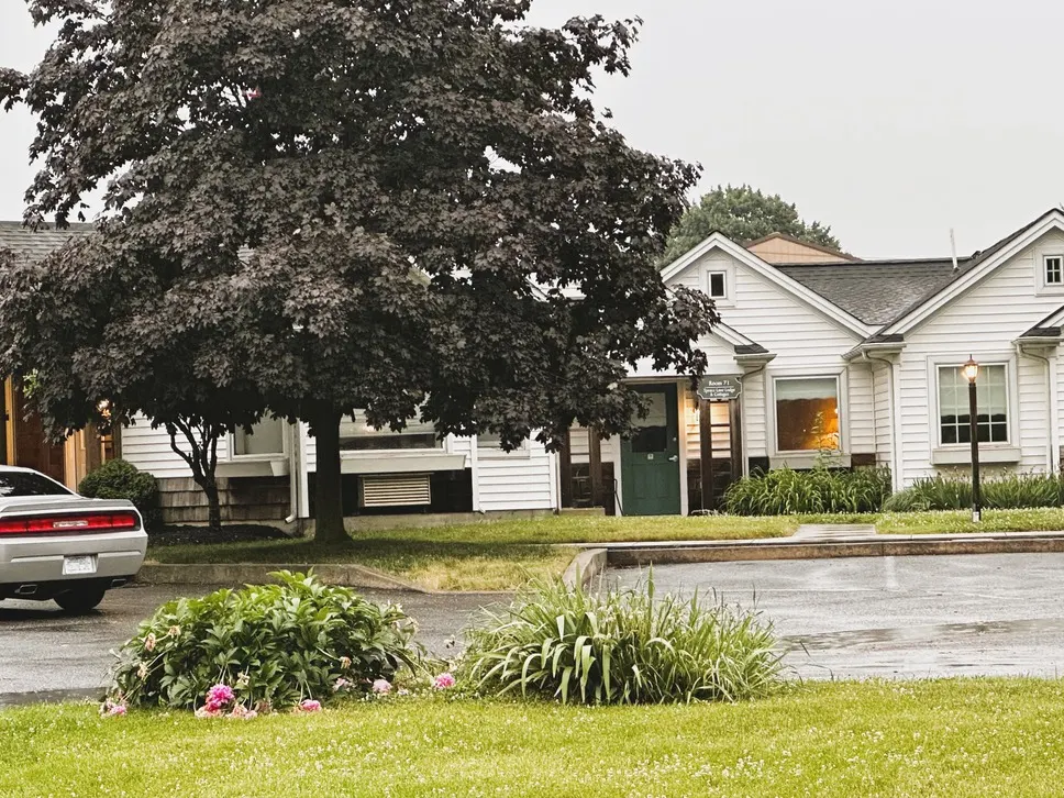 Spruce Lane Lodge & Cottages