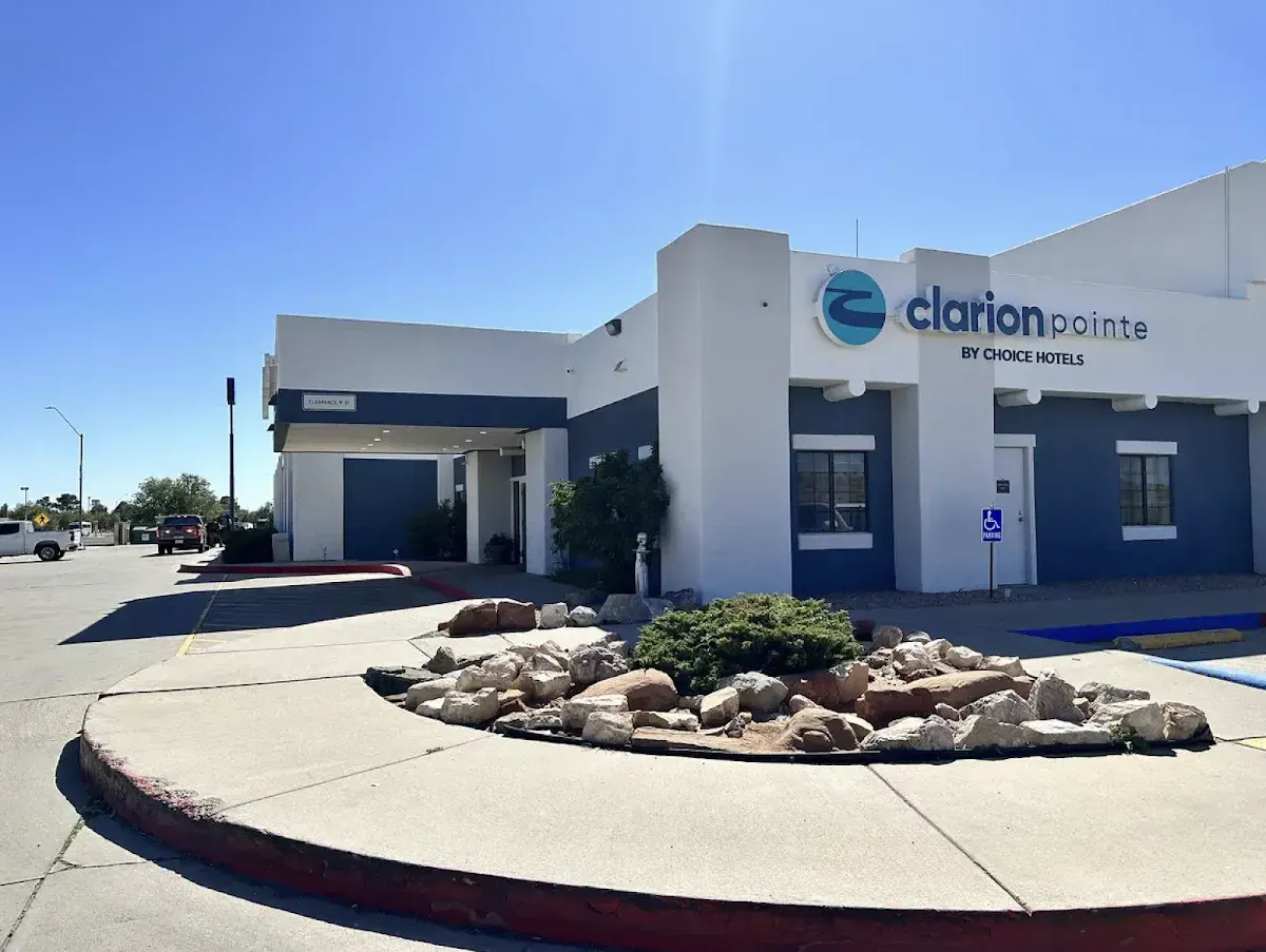 Clarion Pointe Winslow I-40