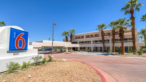 Motel 6 Palm Springs, CA - Downtown