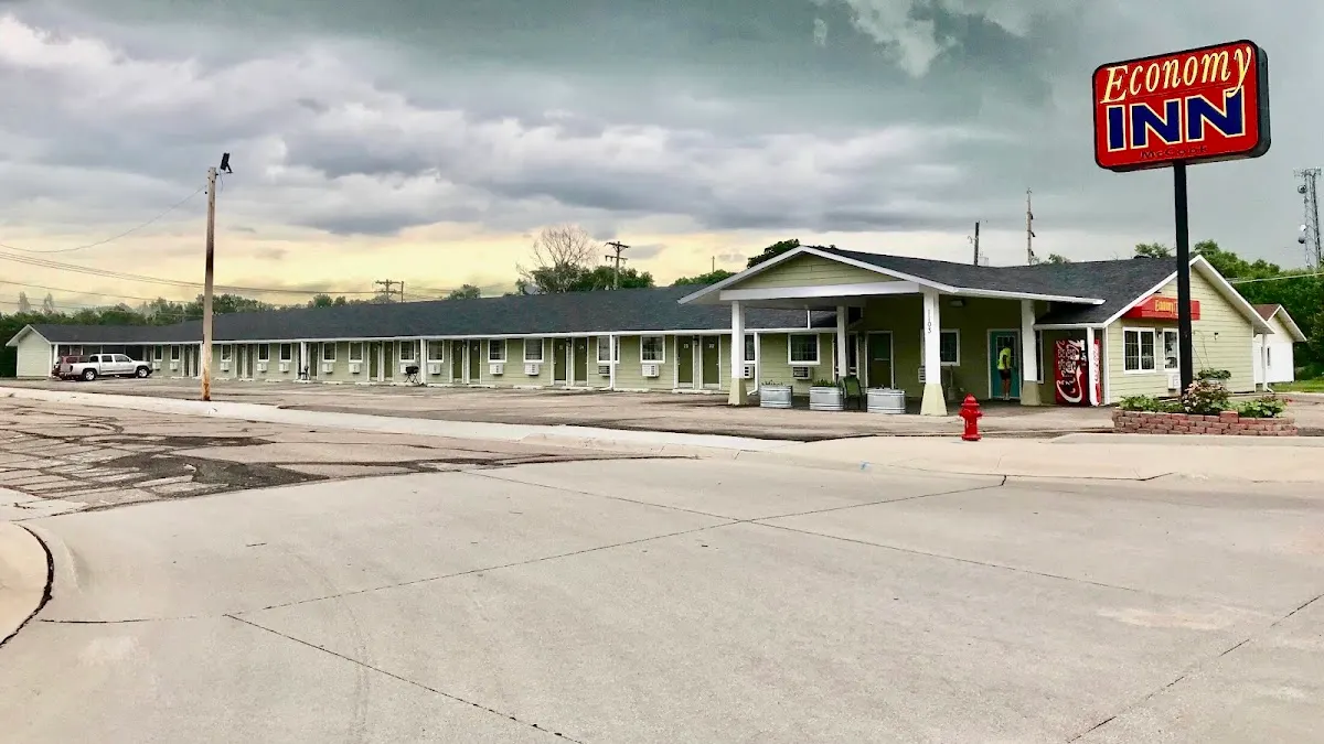Economy Inn McCook
