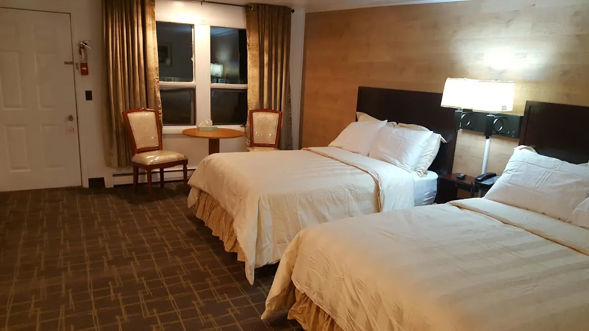 Stucco Lodge