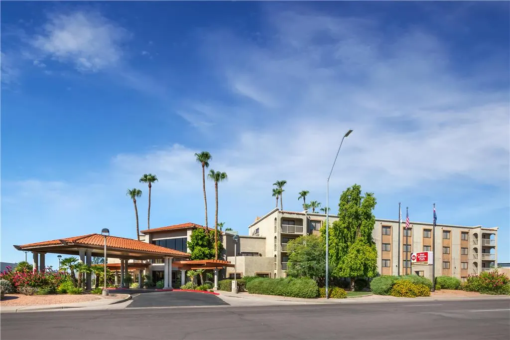 Best Western Plus Scottsdale Thunderbird Suites