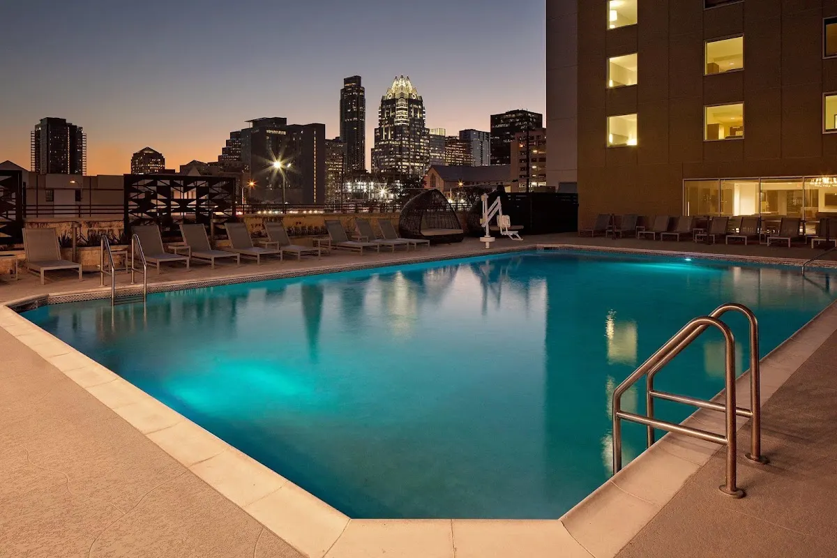 Holiday Inn Express & Suites Austin Downtown - University by IHG