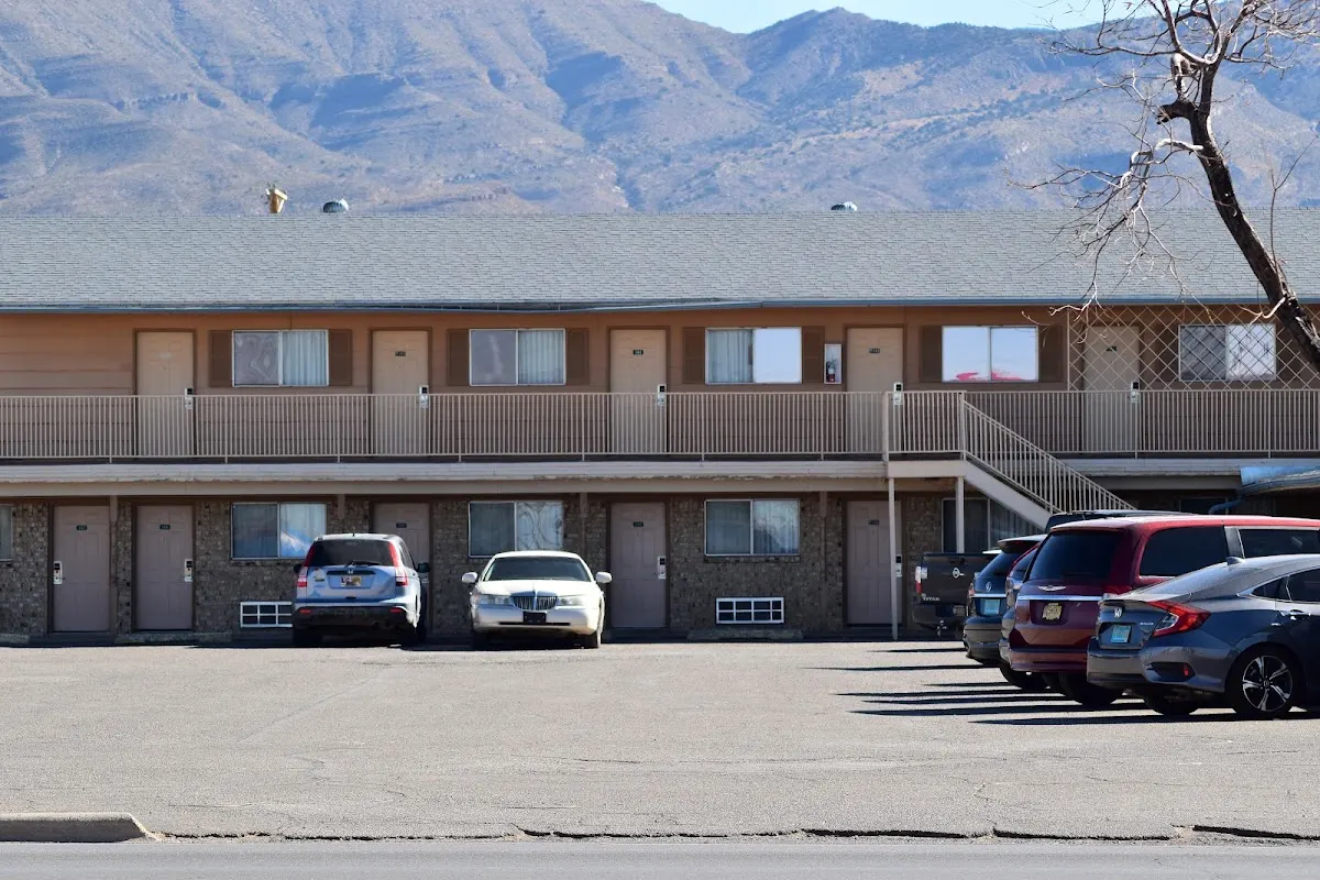 Satellite Inn