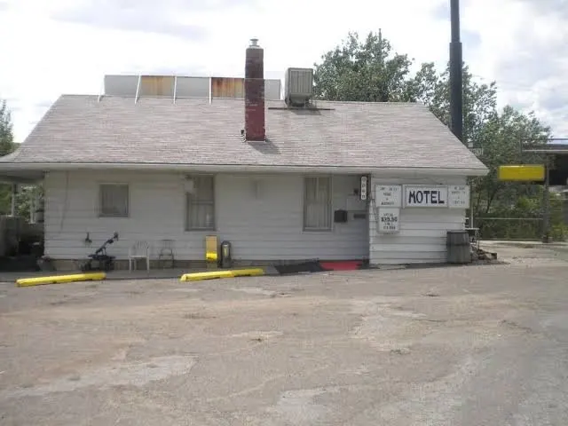 Riverside Motel