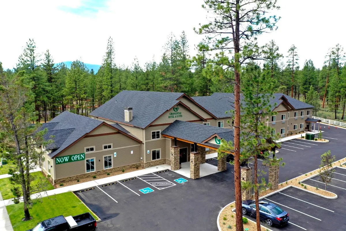 GrandStay Hotel & Suites Sisters