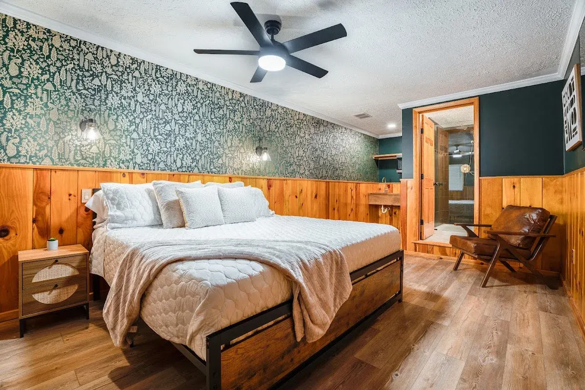 Seneca Pines Lodge