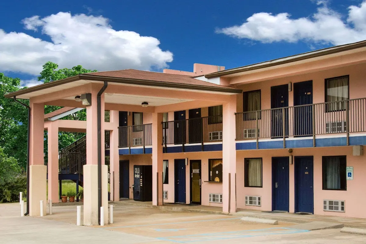 Days Inn by Wyndham Camilla