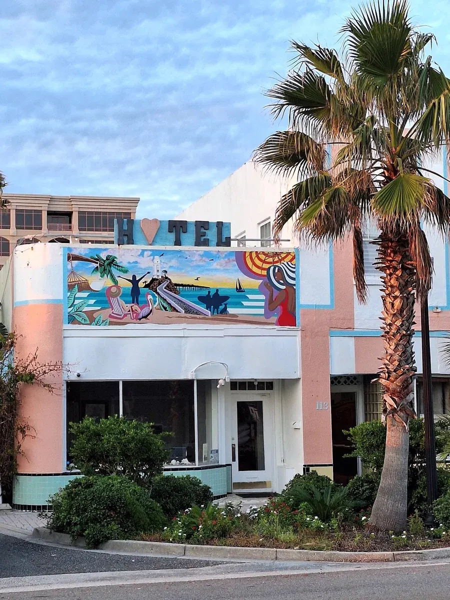 Seawalk Hotel
