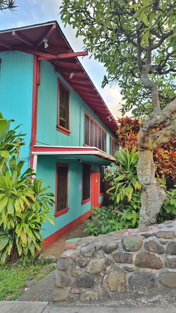 Banana Bungalow Maui Hostel