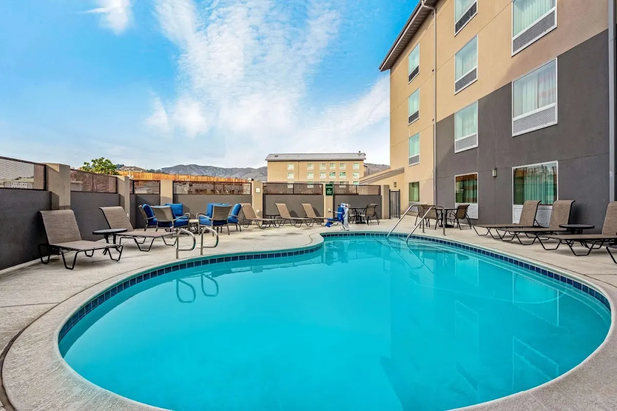 La Quinta Inn & Suites by Wyndham San Francisco Airport N