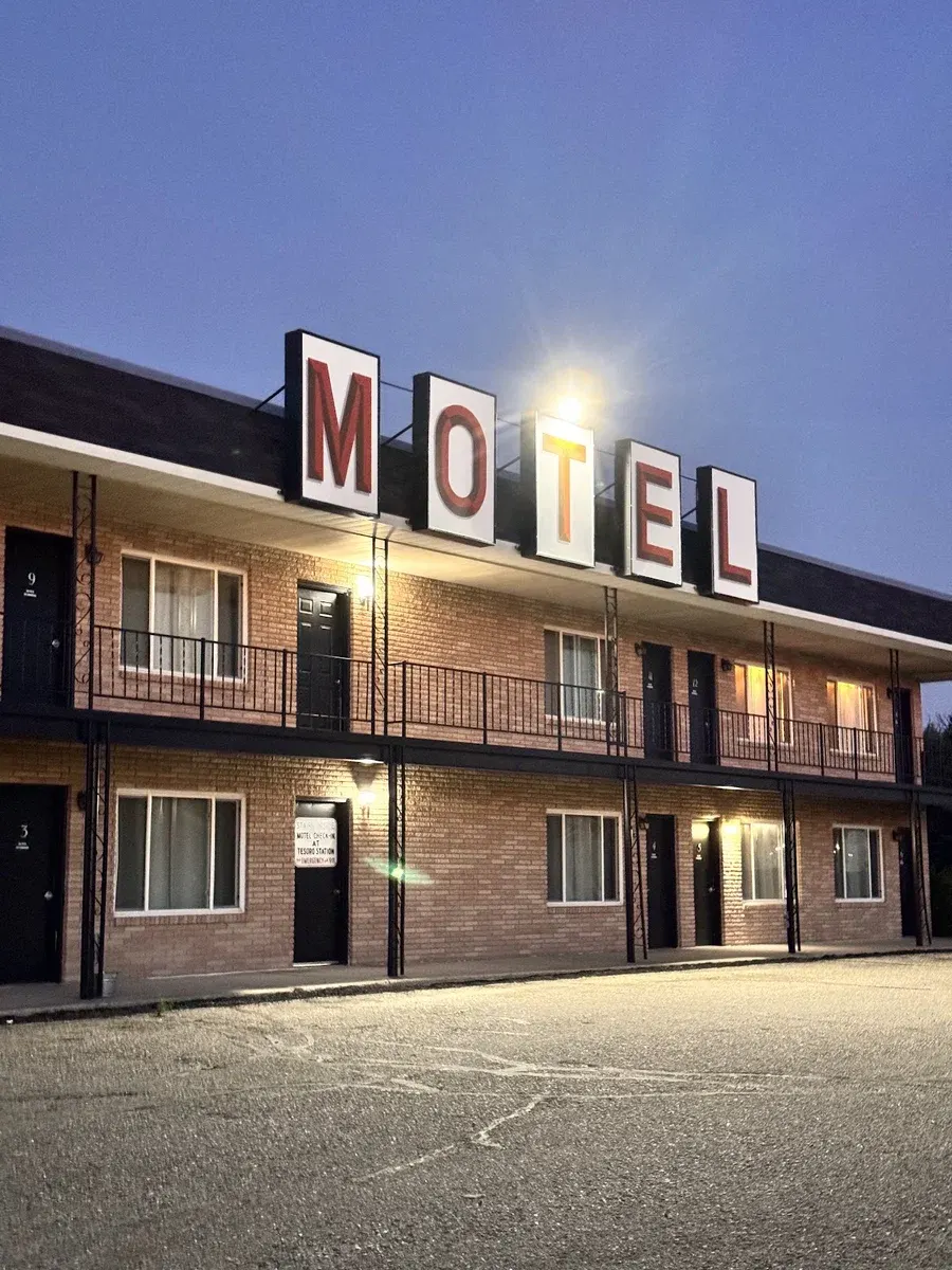 Barnesville Motel