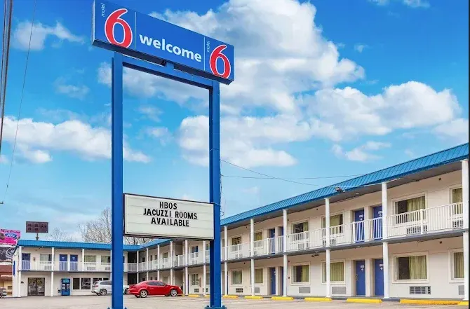 Motel 6 Huntington, WV