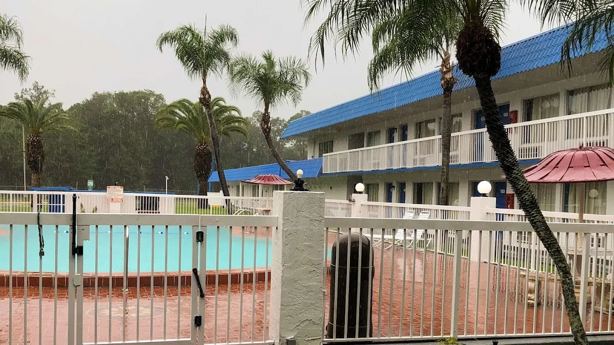 Motel 6 Daytona Beach, FL - Speedway