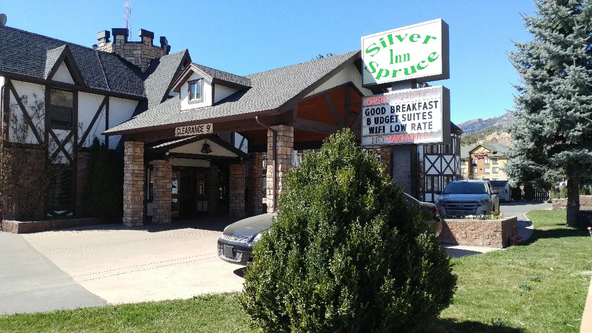 Silver Spruce Inn