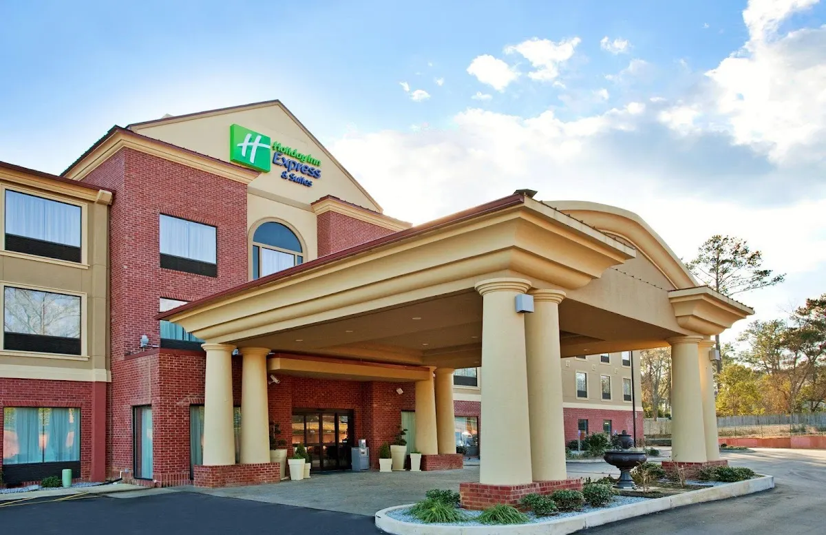Holiday Inn Express & Suites Laurel by IHG