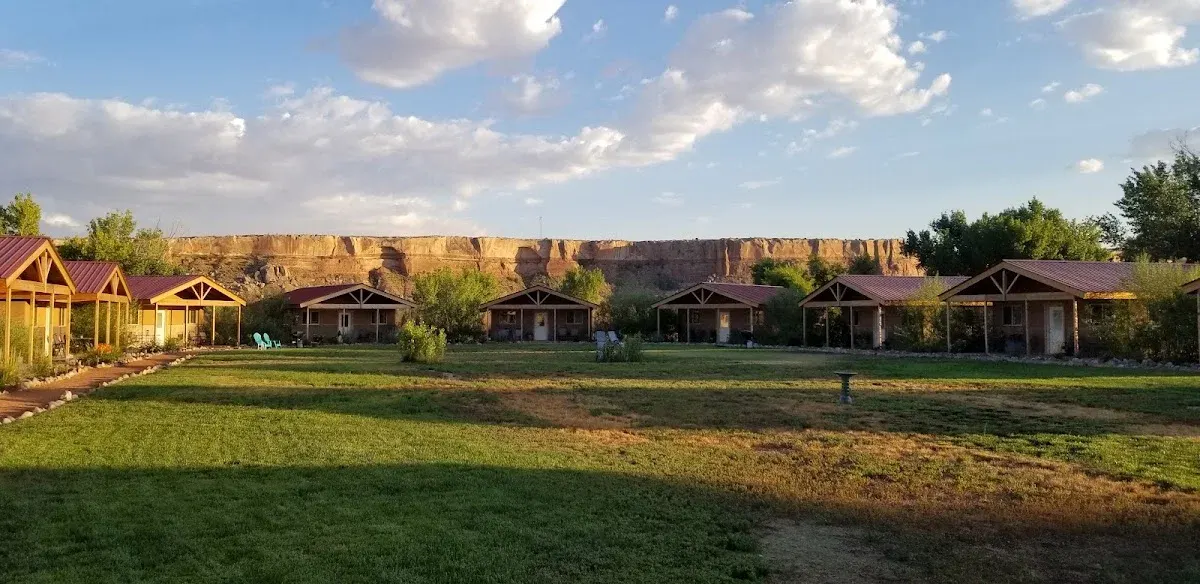 Bluff Gardens Cabins