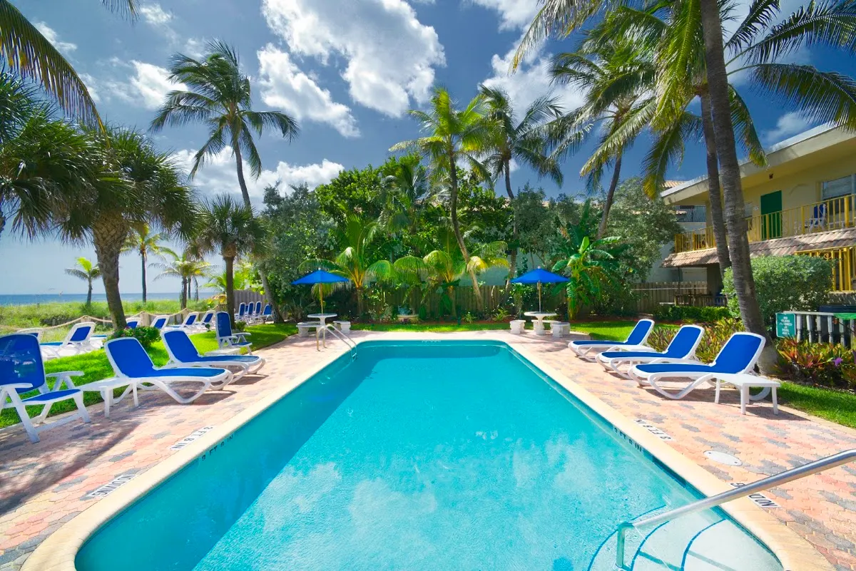 Tropic Seas Beach Front Resort Motel