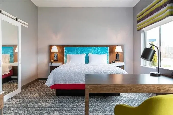 Hampton Inn & Suites by Hilton Virginia Beach Town Center