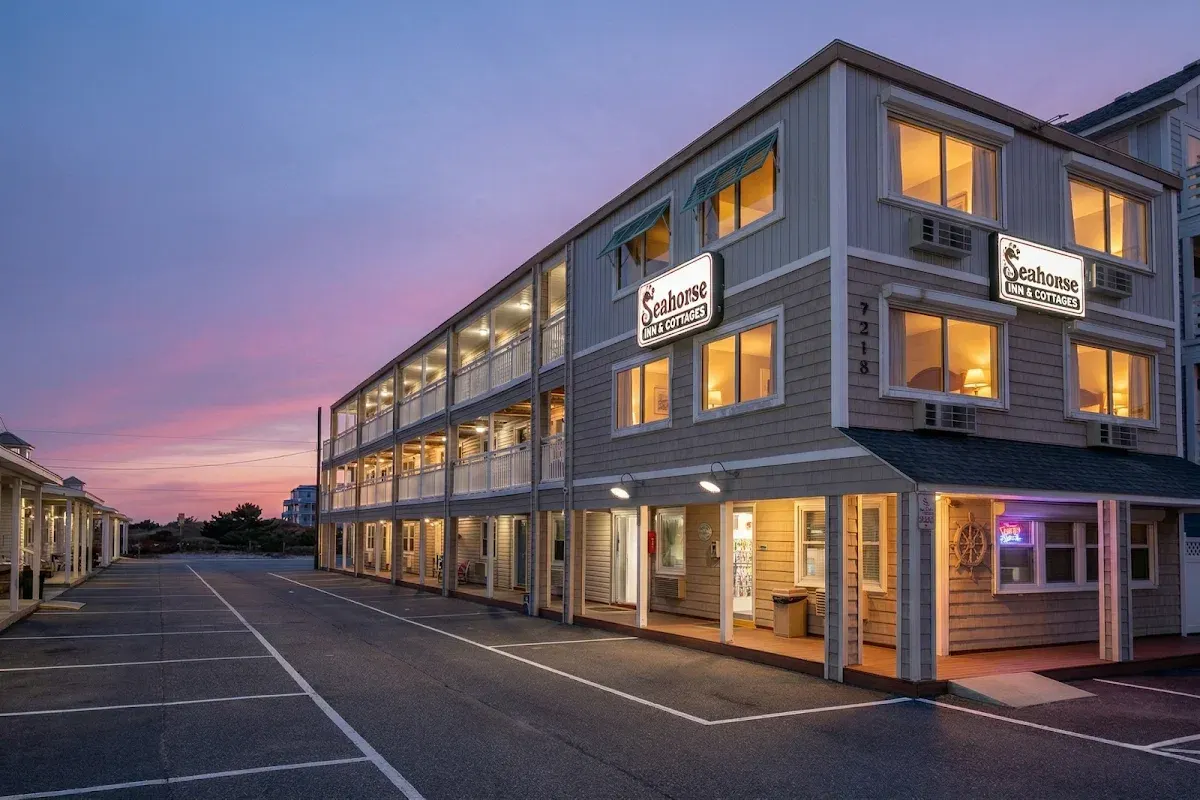 Seahorse Inn & Cottages