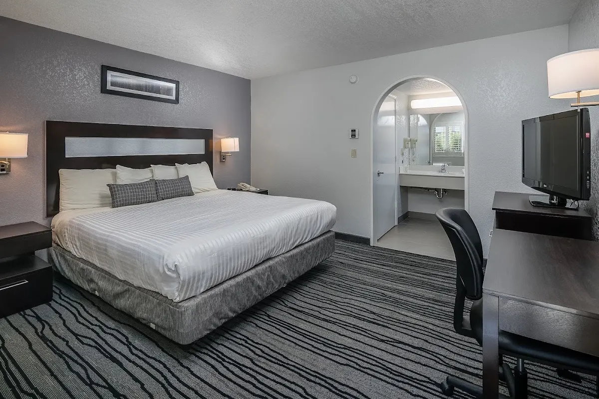 Redwood Creek Inn