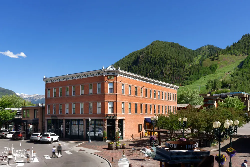Independence Square Hotel