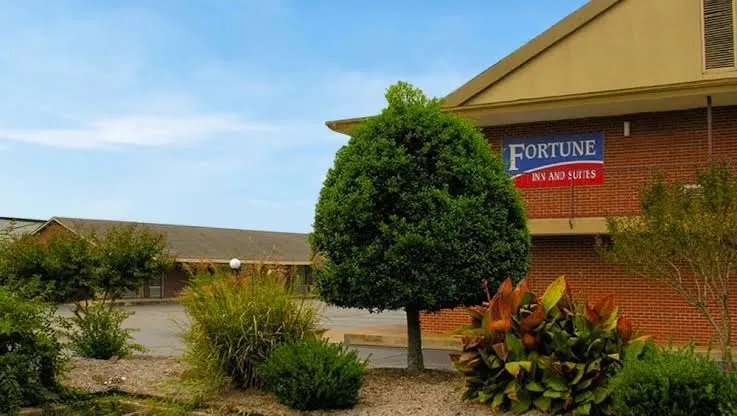 Fortune Inn & Suites