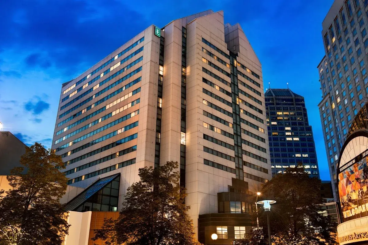 Embassy Suites by Hilton Indianapolis Downtown
