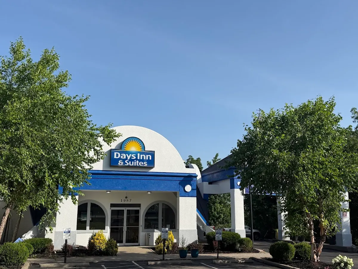 Days Inn & Suites by Wyndham Lexington