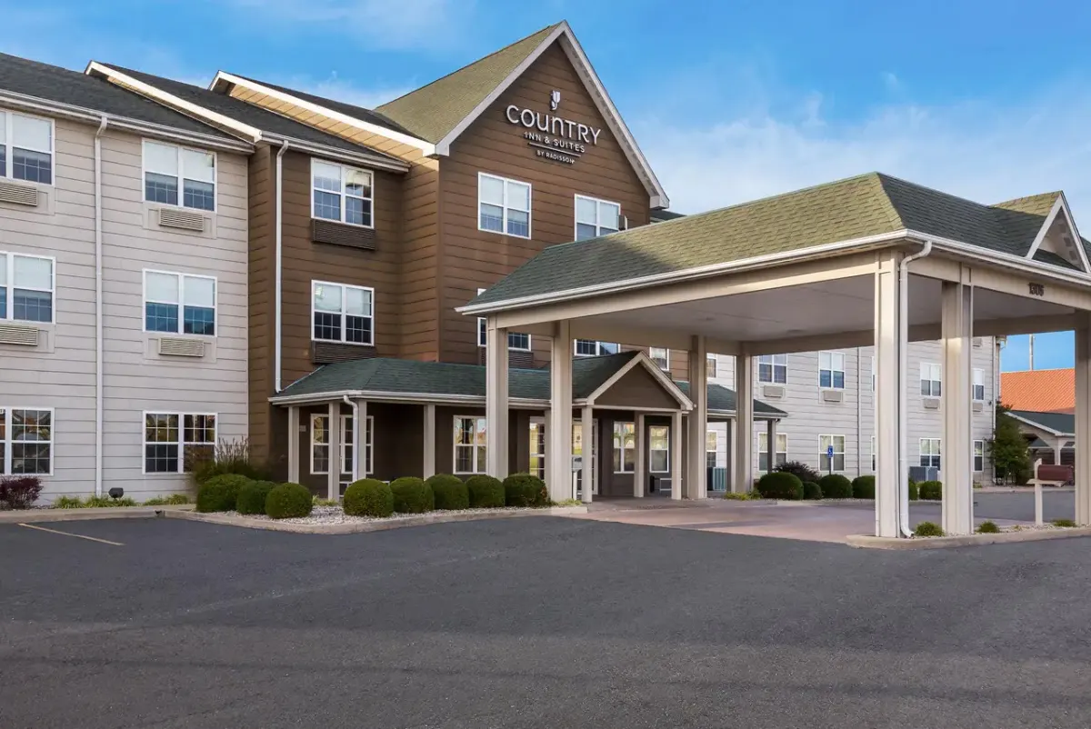 Country Inn & Suites by Radisson, Marion