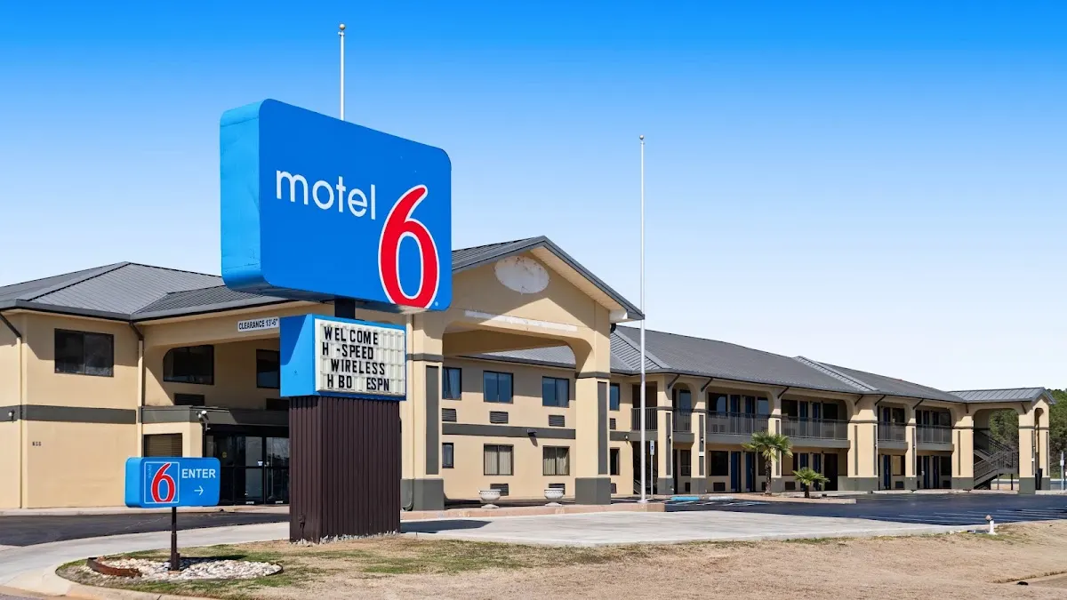 Motel 6 Prattville, AL