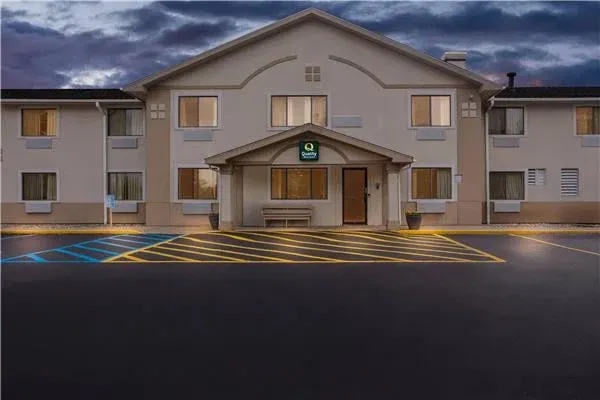 Quality Inn & Suites Howe - Sturgis