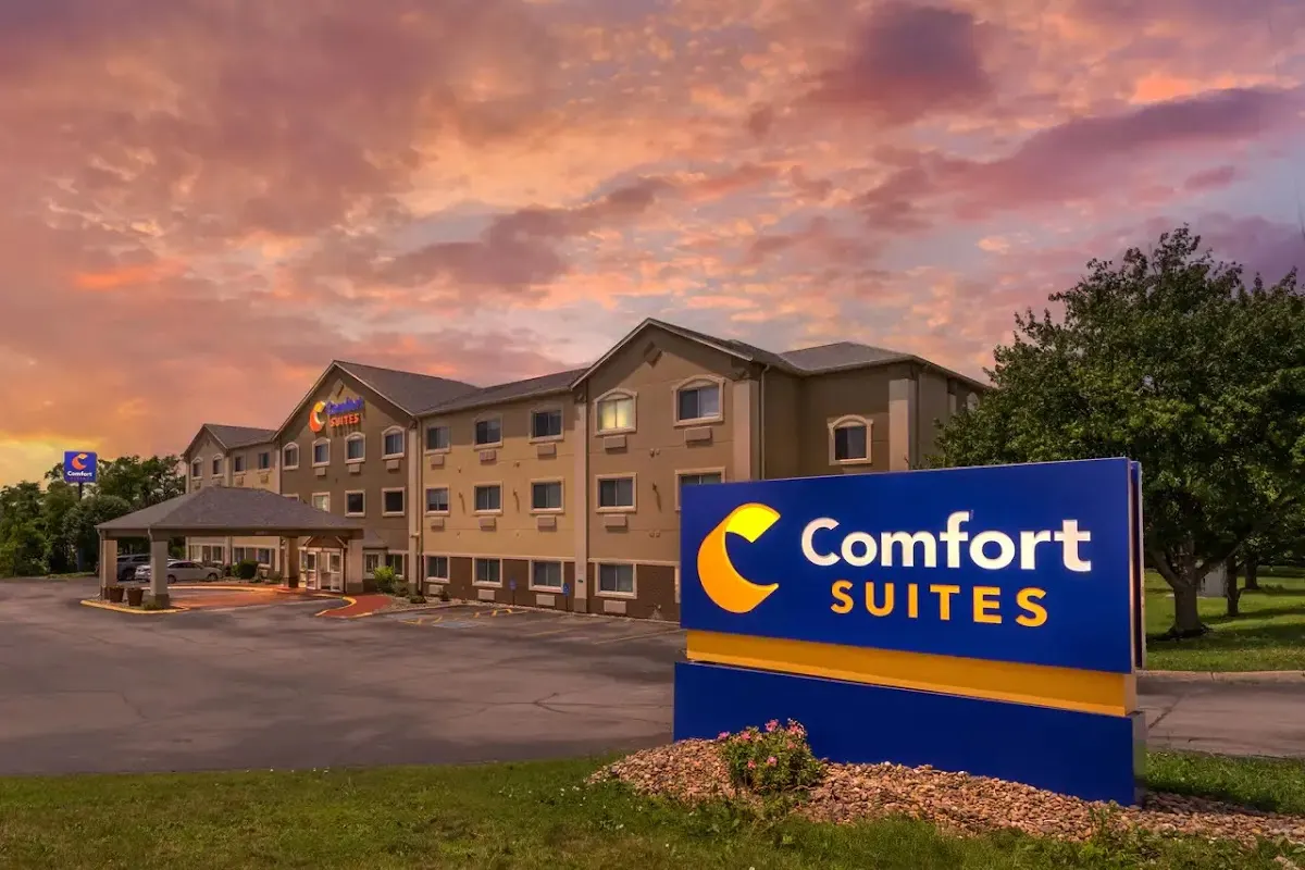 Comfort Suites