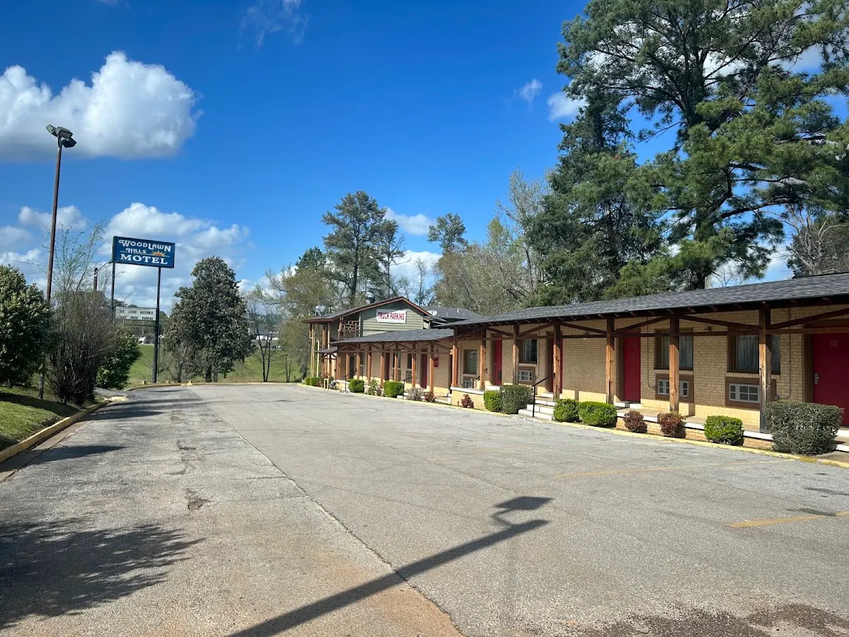 Woodlawn Hills Motel