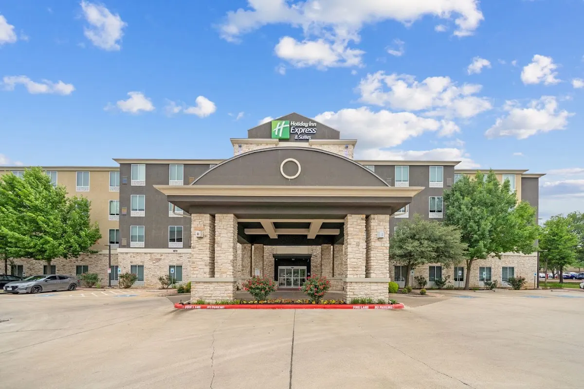 Holiday Inn Express & Suites Austin NW - Arboretum Area by IHG