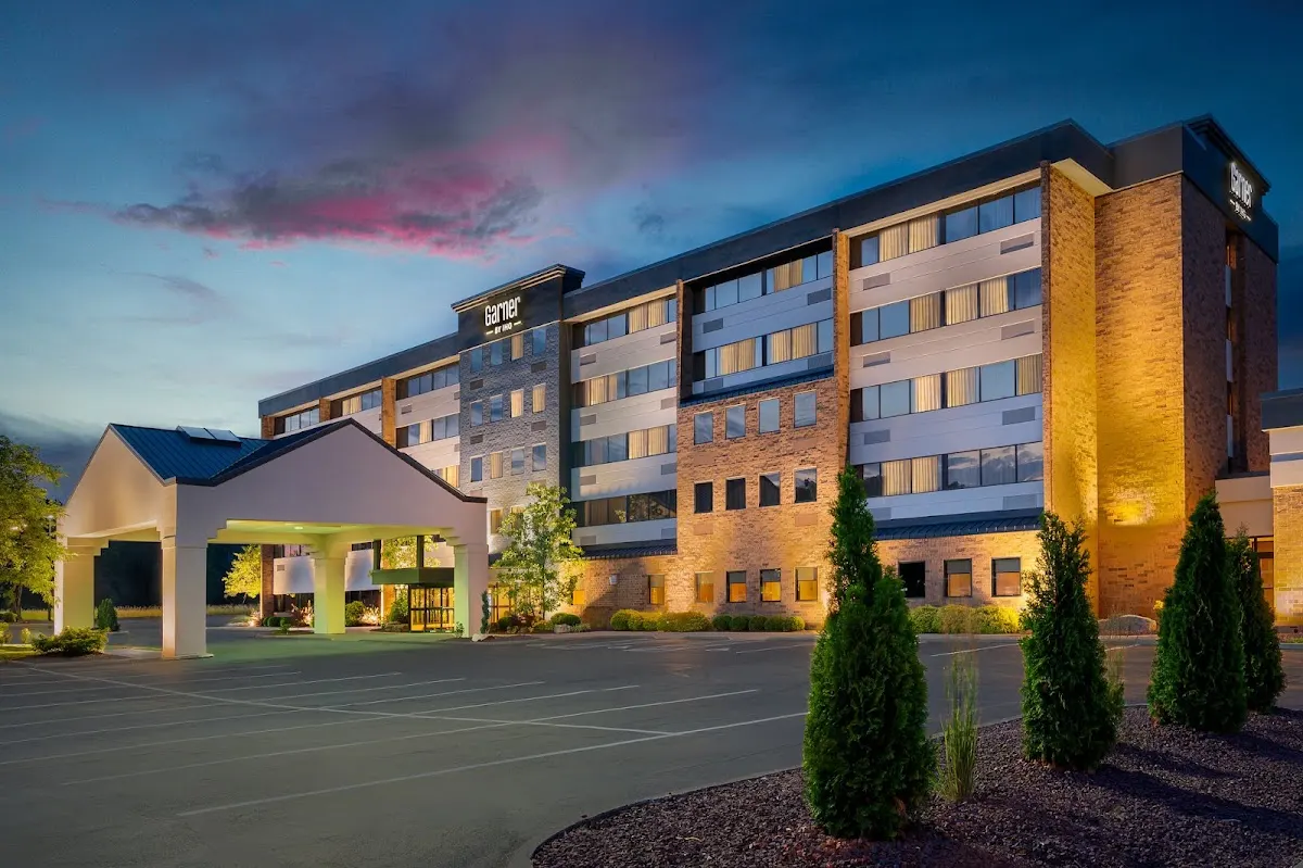 Garner Hotel Wadsworth by IHG