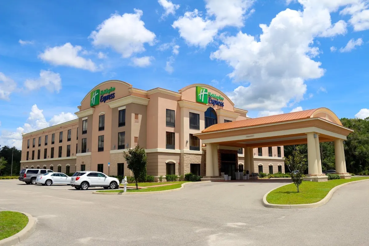 Holiday Inn Express & Suites Perry by IHG