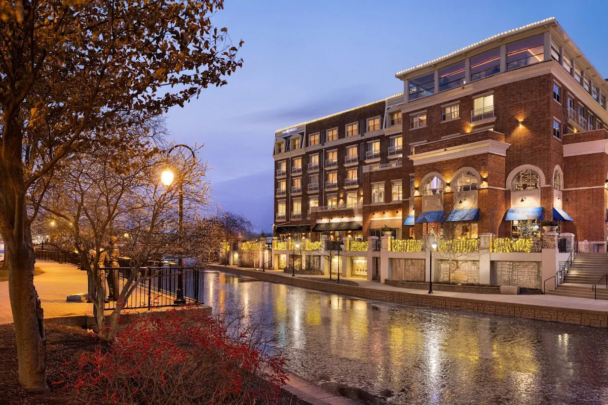 Hotel Indigo Naperville Riverwalk by IHG