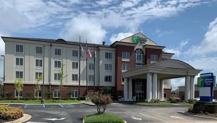 Holiday Inn Express & Suites Tuscaloosa-University, an IHG Hotel