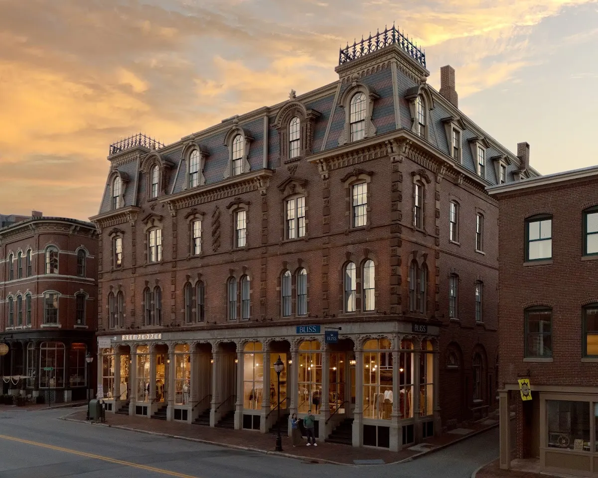 The Docent's Collection at 121 Middle Street