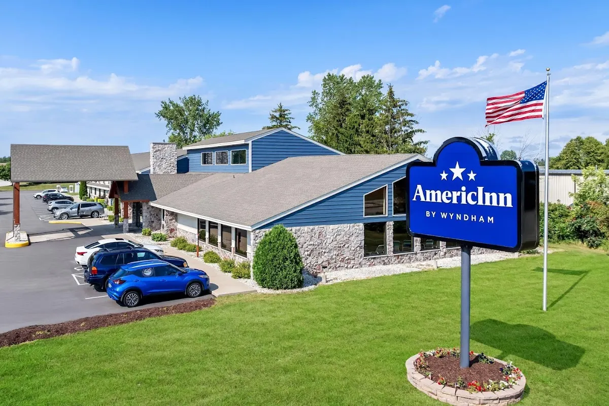 AmericInn by Wyndham Sturgeon Bay