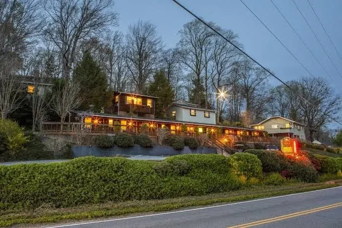 Chimney Rock Inn