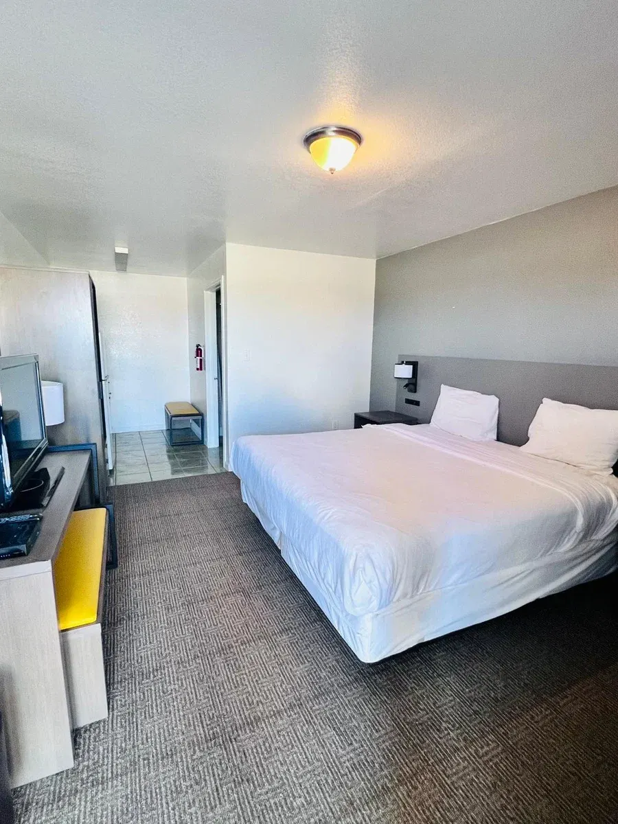 OYO Garden Inn and Suites Pearsall I-35 East