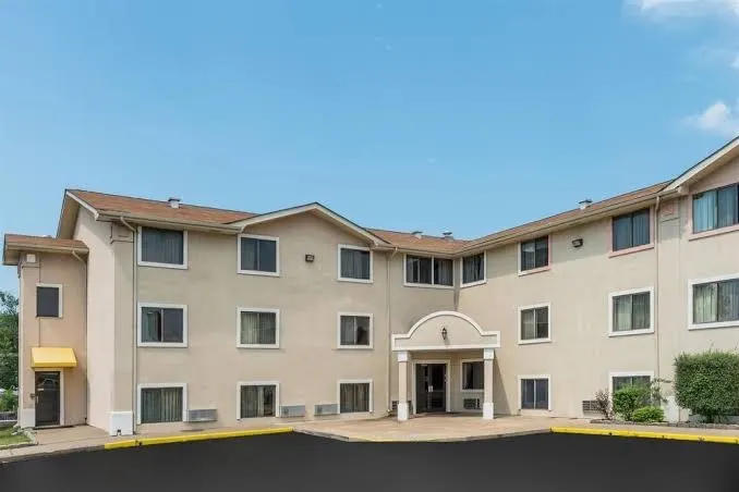 Baymont By Wyndham Bridgeton St Louis