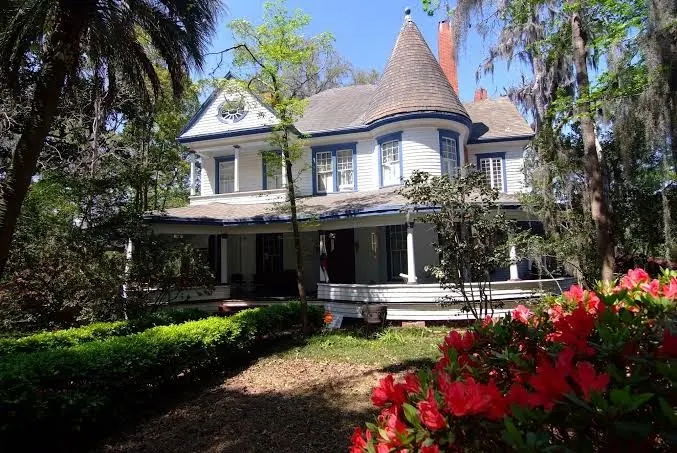 The Daffodale House